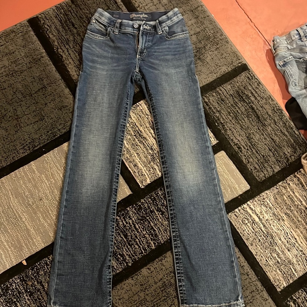 Women’s Wrangler Willow bootcut/straight blue Jeans size 0x34 and 0x38